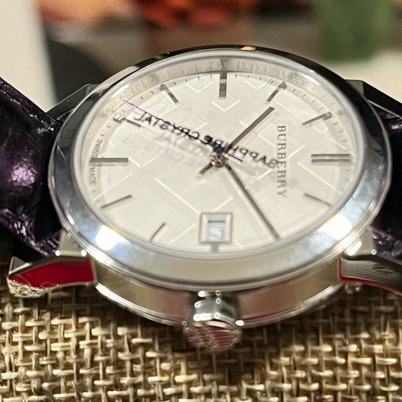 BURBERRY PRE-LOVED AUTHENTIC PURPLE METALLIC GENUINE LEATHER DESIGNER WATCH - Picture 17 of 17